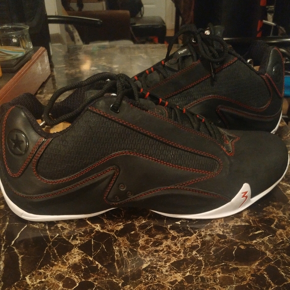 2006 Converse Wade 2.0; Brand New; Size 13; 17 year old deadstock - Picture 3 of 4